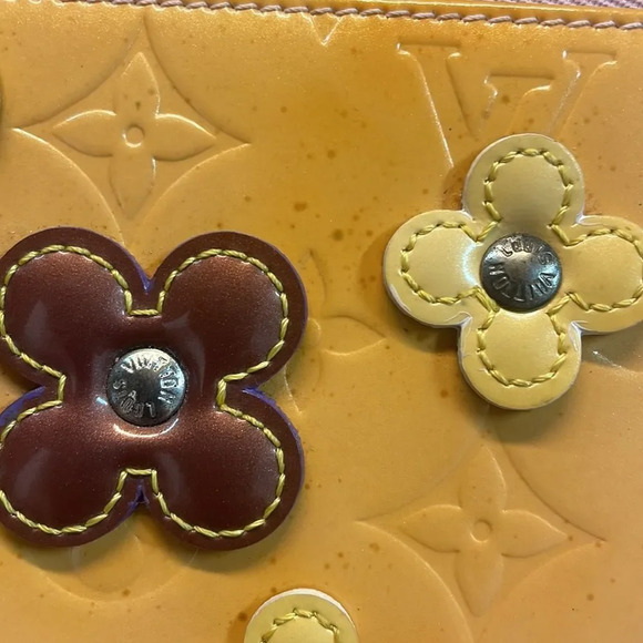 Louis Vuitton Lexington Fleurs Vernis Pochette vintage woman’s purse - Picture 14 of 16